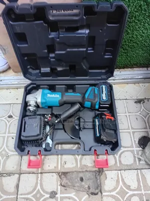 Highly Versatile 198v Makita Cordless Angle Grinder