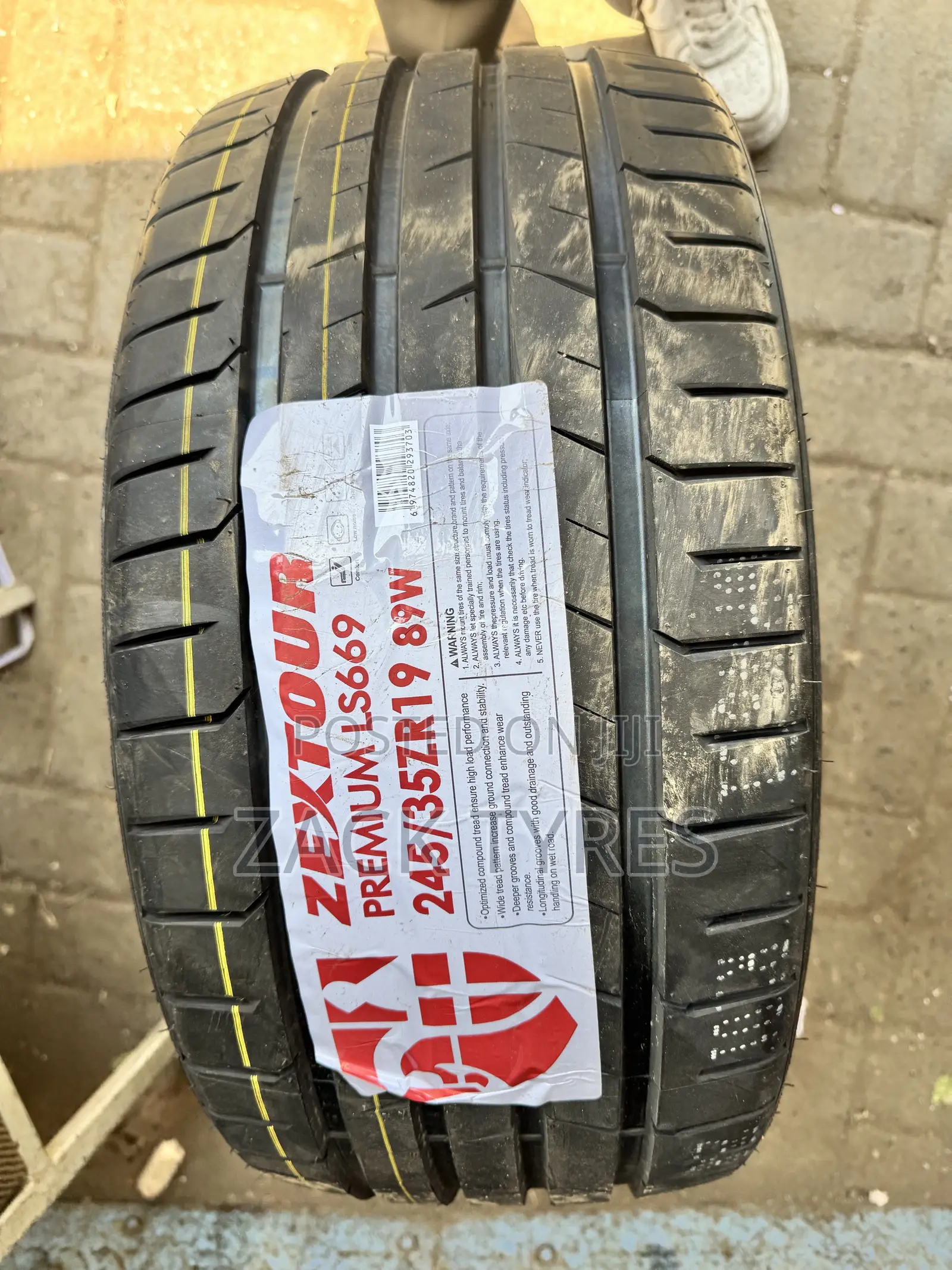 245/35r19 Zextour