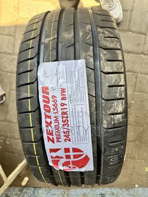 245/35r19 Zextour