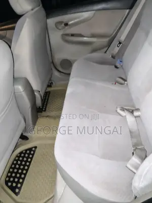 Toyota Axio 2011 Silver