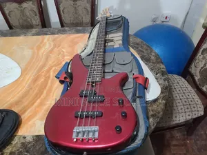 Yamaha Guitar 4strings