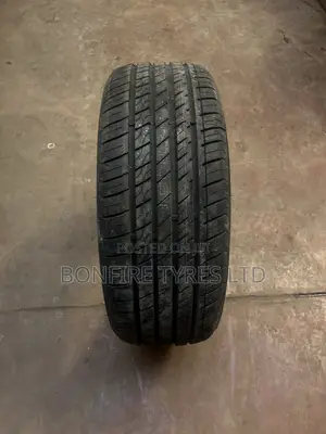 235/40r19 Zextour