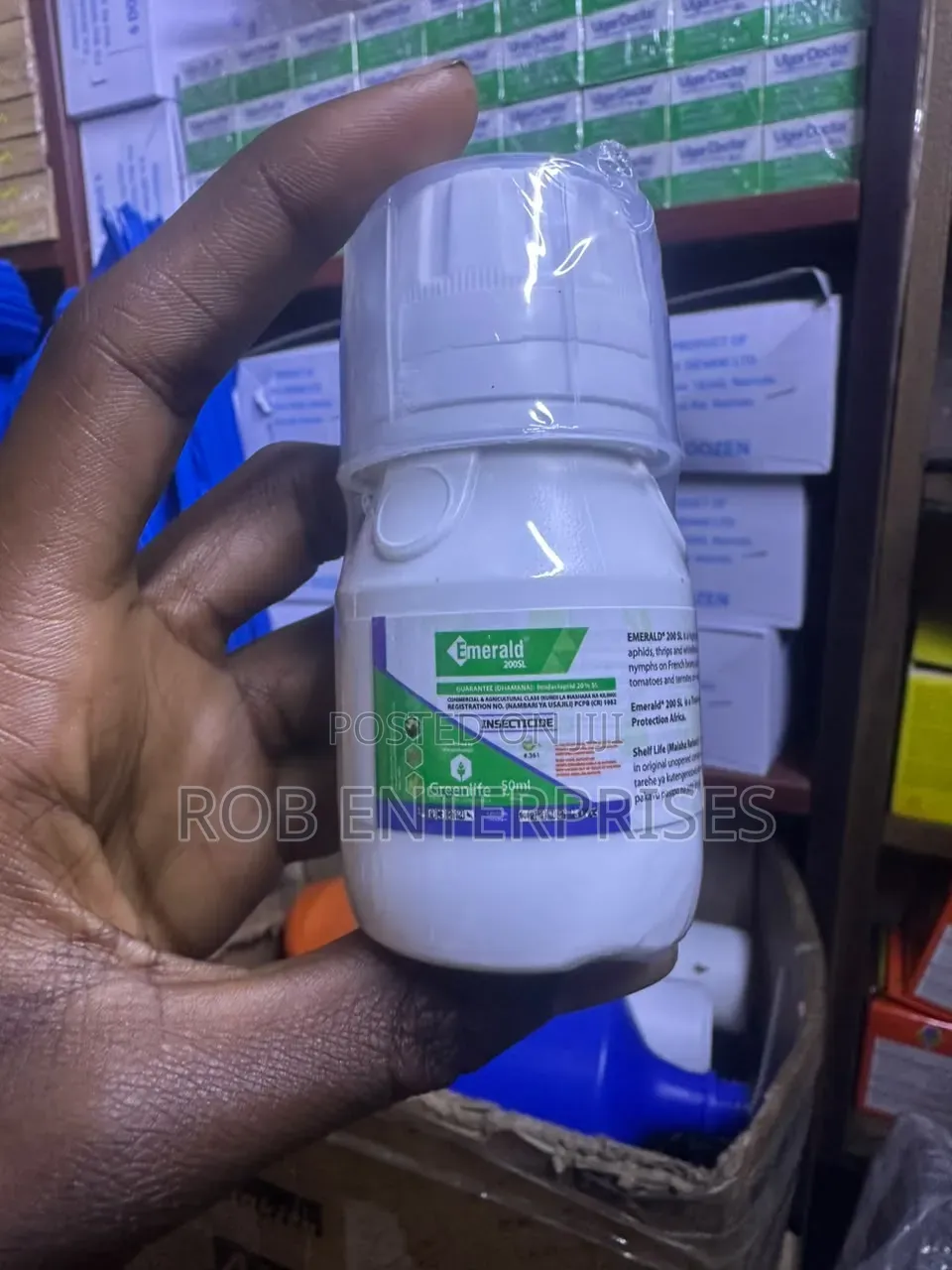 Emerald Insecticides for Killing Cochroaches