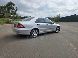 Mercedes-Benz C200 2004 Silver