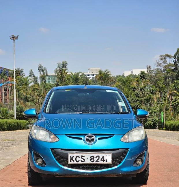 2011 Mazda Demio 1300cc Skyactiv Accident Free - thumbnail 4