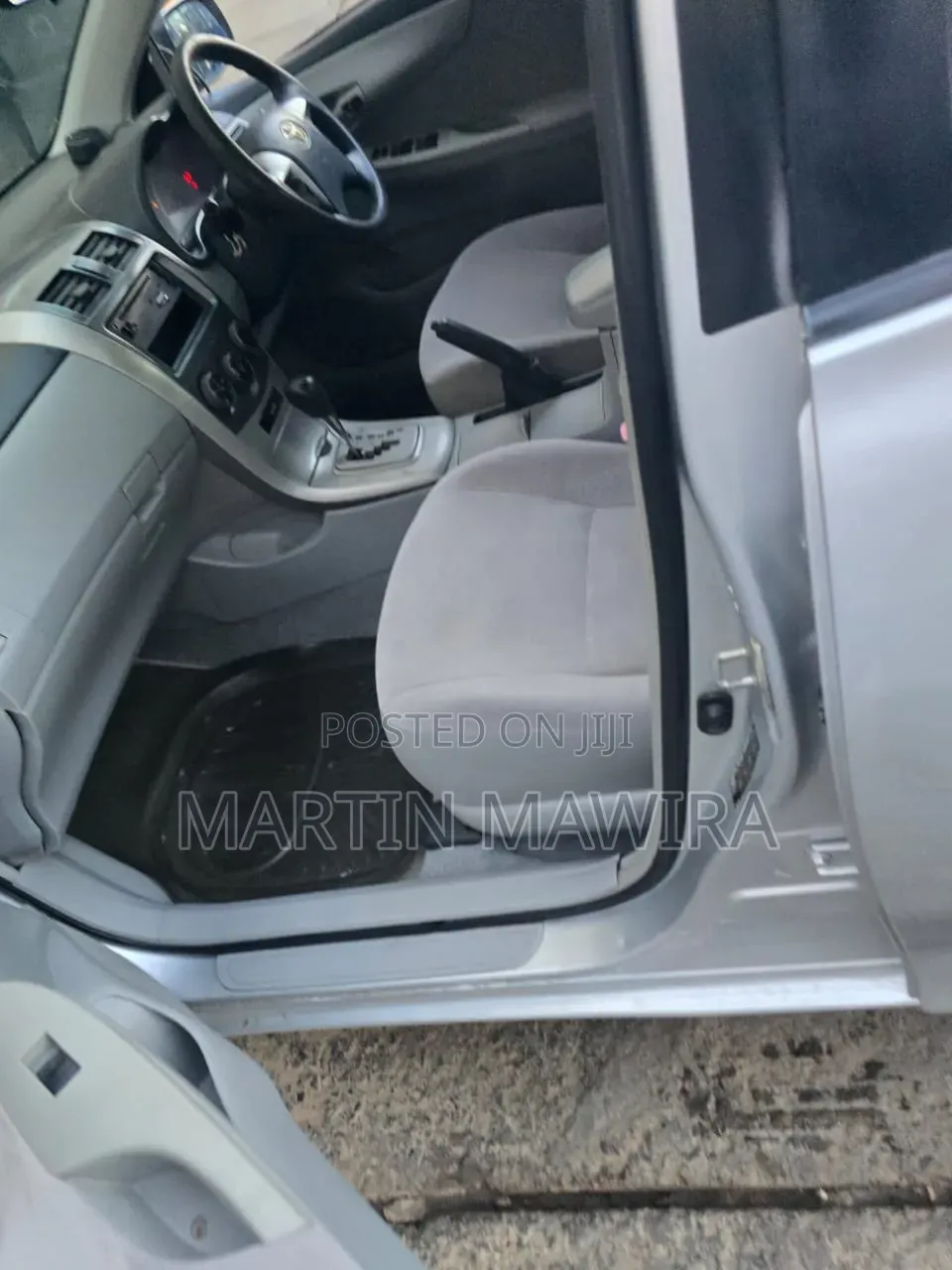 Toyota Axio 2010 Silver