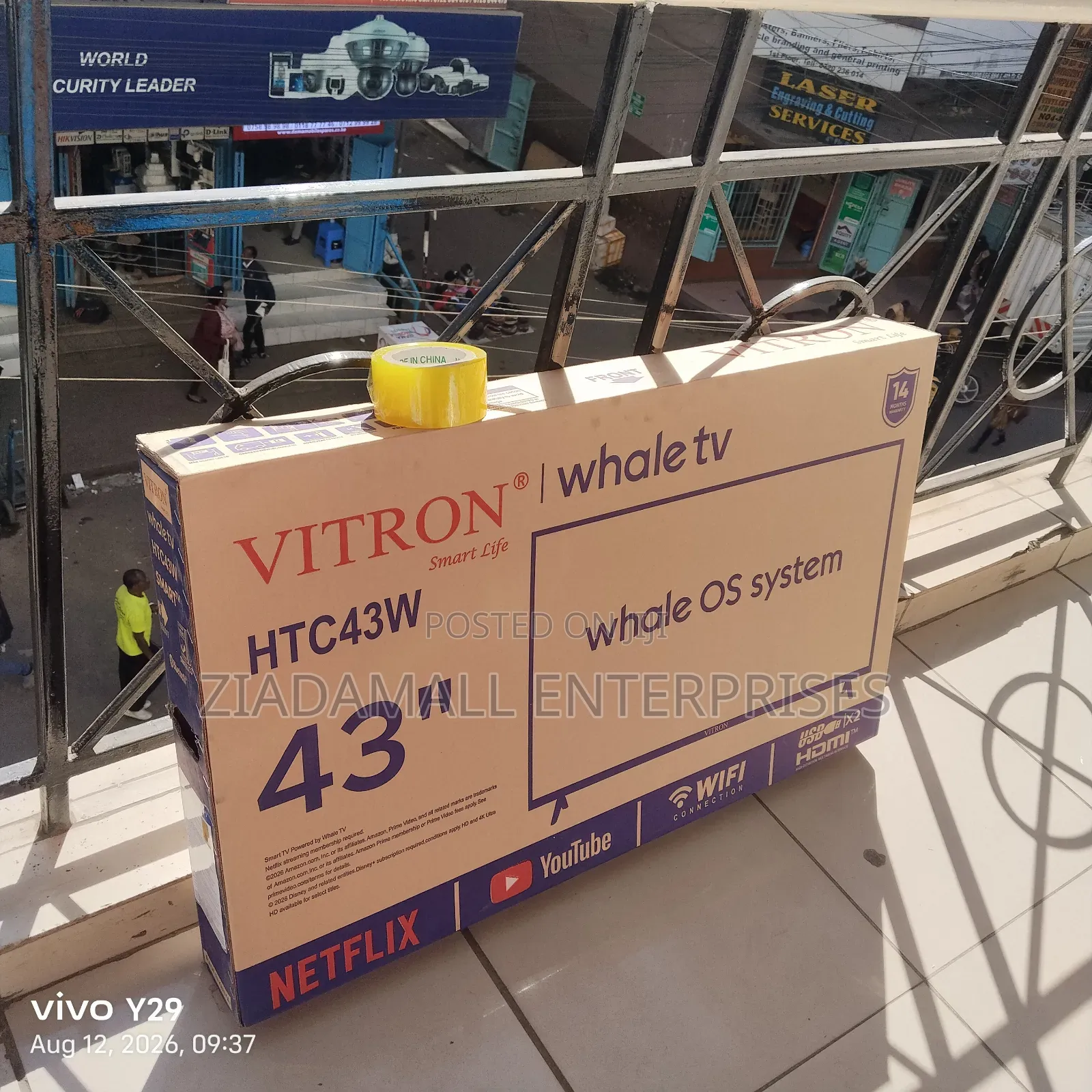 Modern Vitron 43inches Smart TV. New