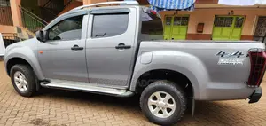 Isuzu D-Max 2022 2500cc Manual Diesel Pickup for Sale