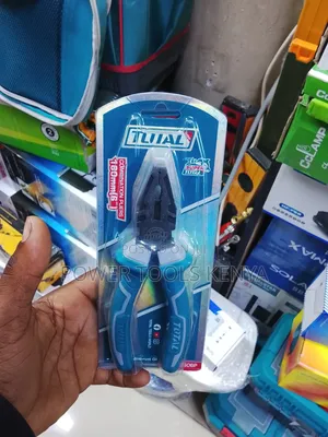 TOTAL 180mm (7") Combination Pliers