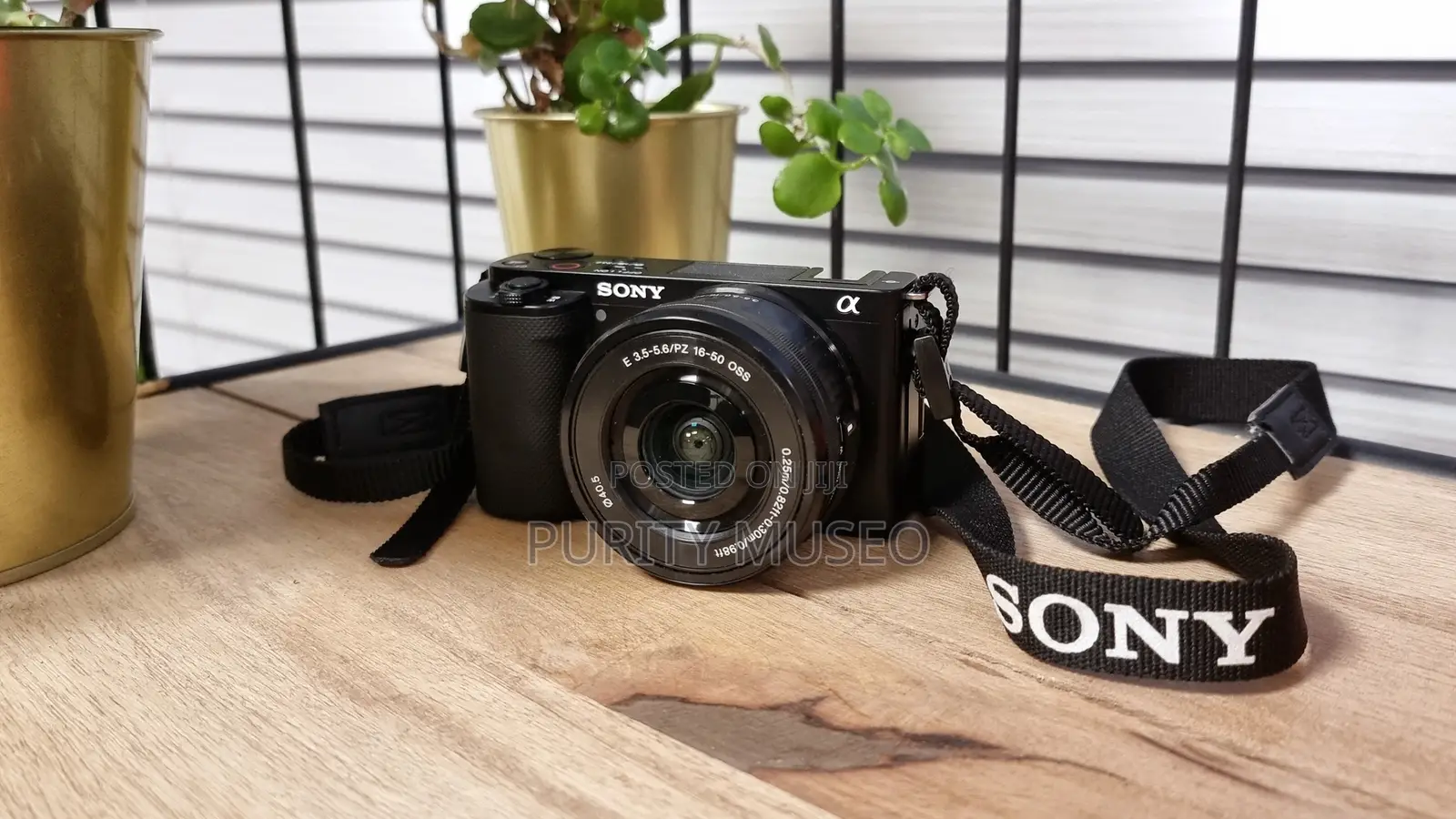 Preowned Sony ZV-E10 Mirrorless Camera – Excellent Condition