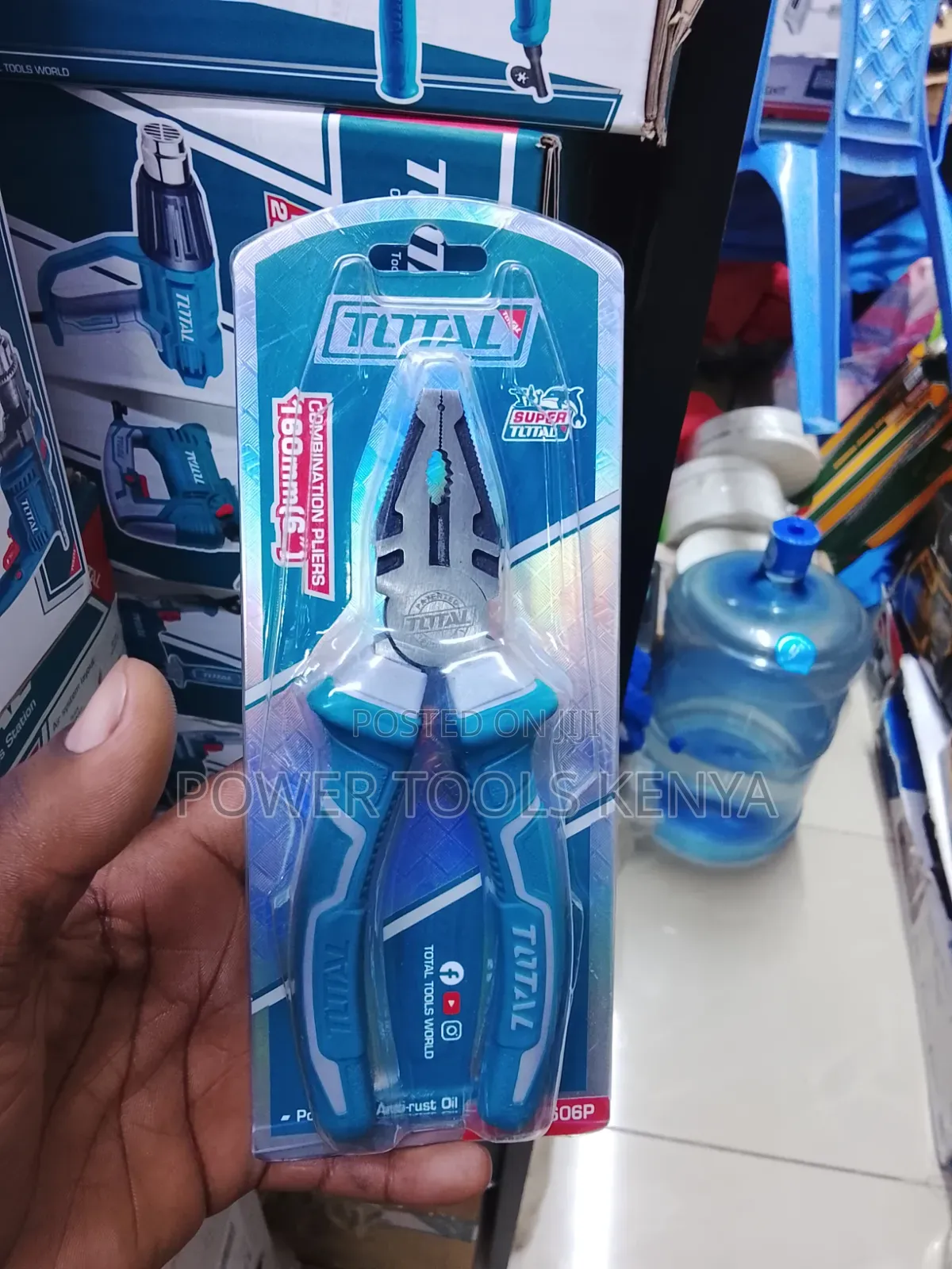 TOTAL 180mm (7") Combination Pliers 
