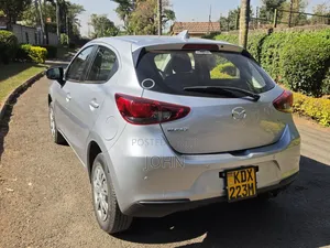 Mazda 2 2020 Silver