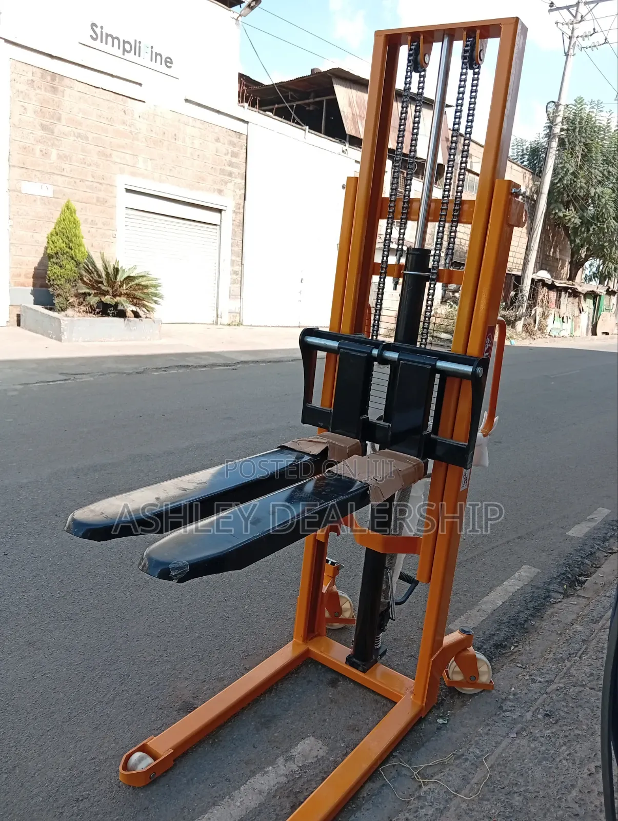 Manual Warehouse Forklift