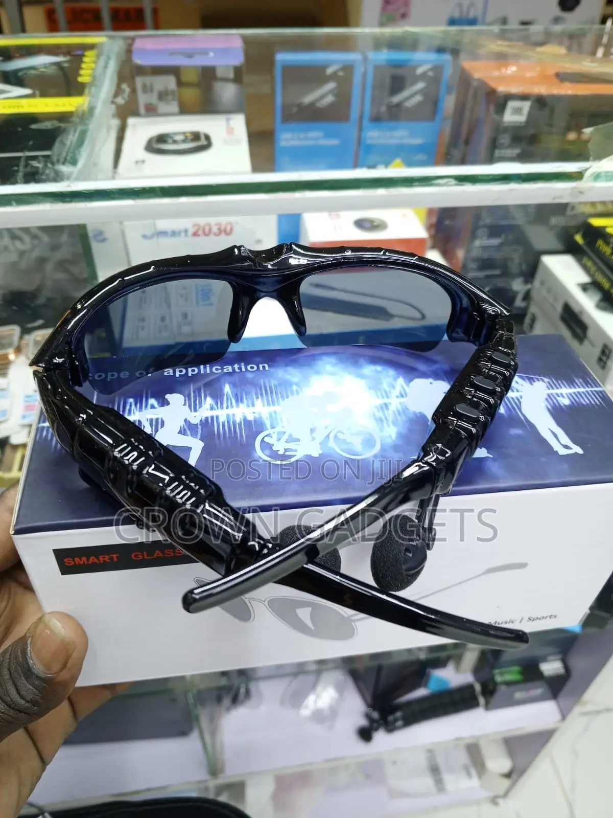 Smart Bluetooth Sunglasses With Open-Ear Speakers