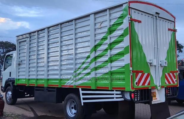Isuzu FRR90 2021 Model - thumbnail 3