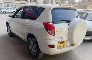 Toyota RAV4 2006 Off white