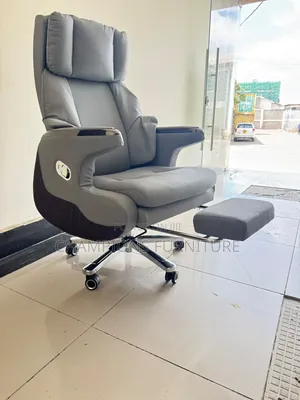 Reclining Executive CEO's Chair