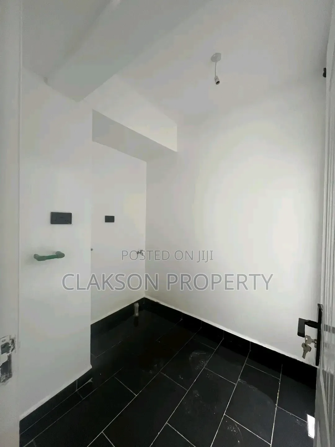 2bdrm Apartment in Kitusuru, Kiambu CBD for sale