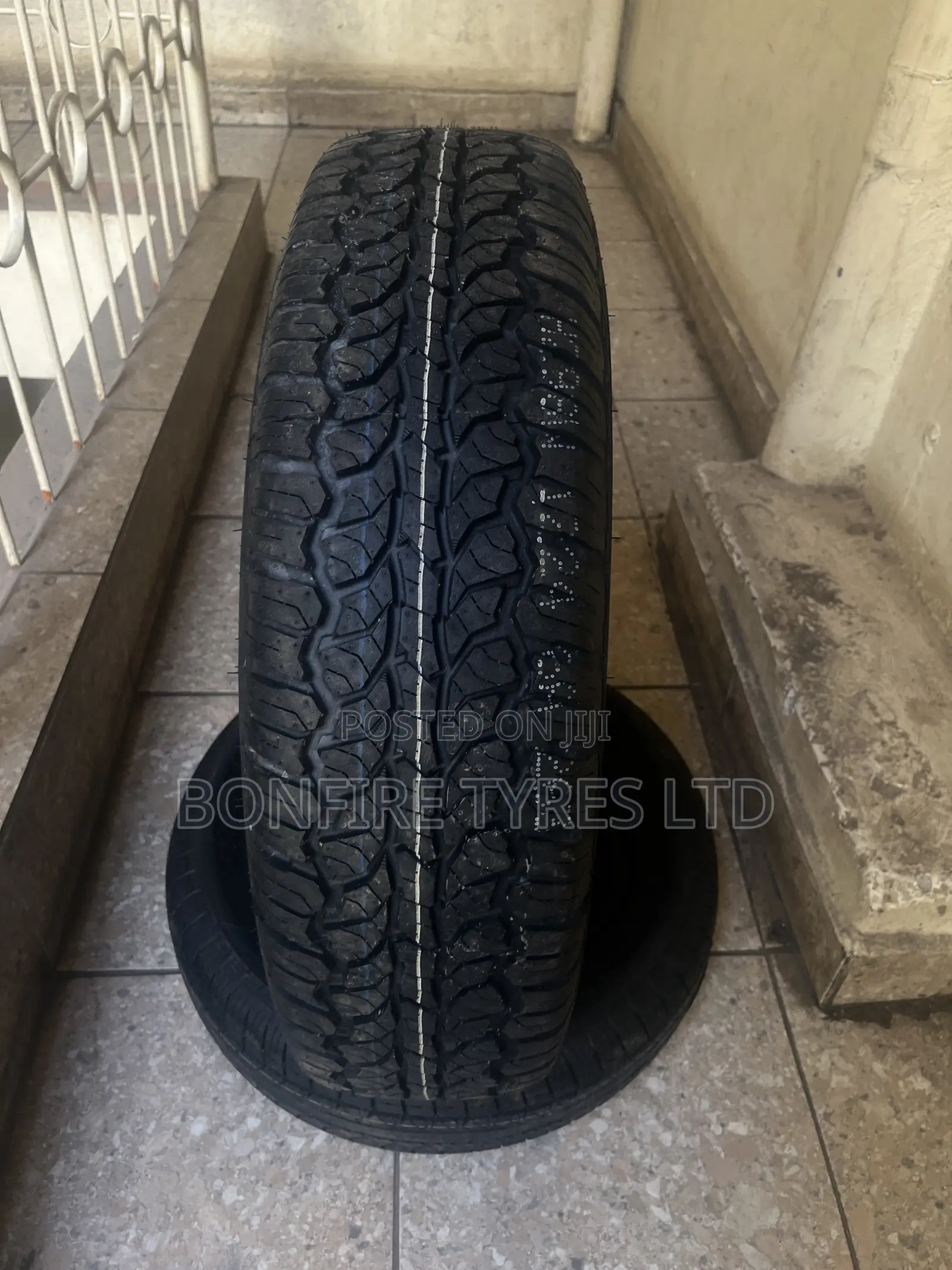 235/65r17 Comfoser a/T