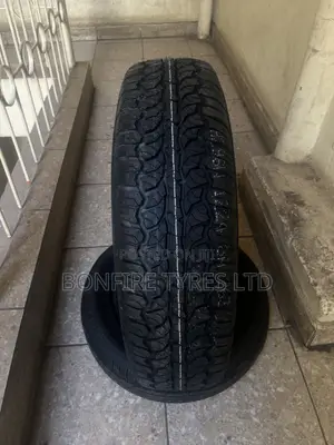 235/65r17 Comfoser a/T