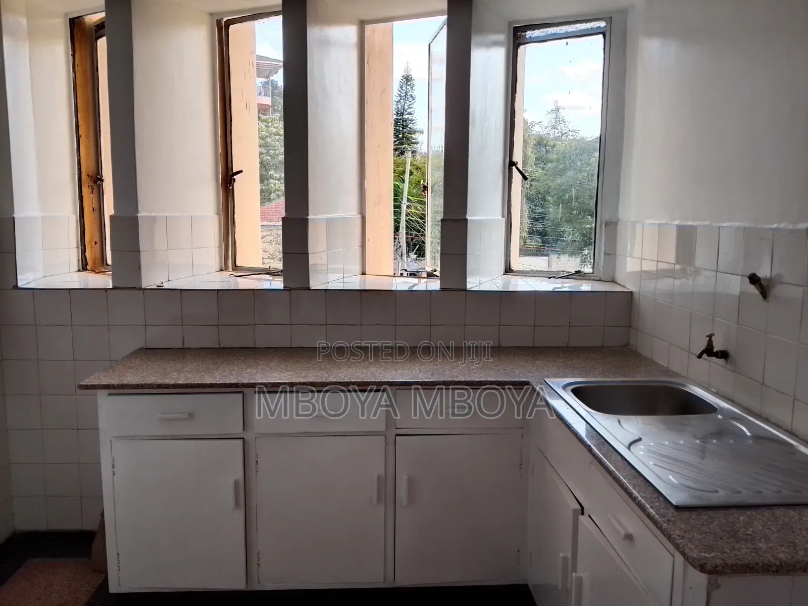 2bdrm Apartment in Kilimani, State House Area for rent