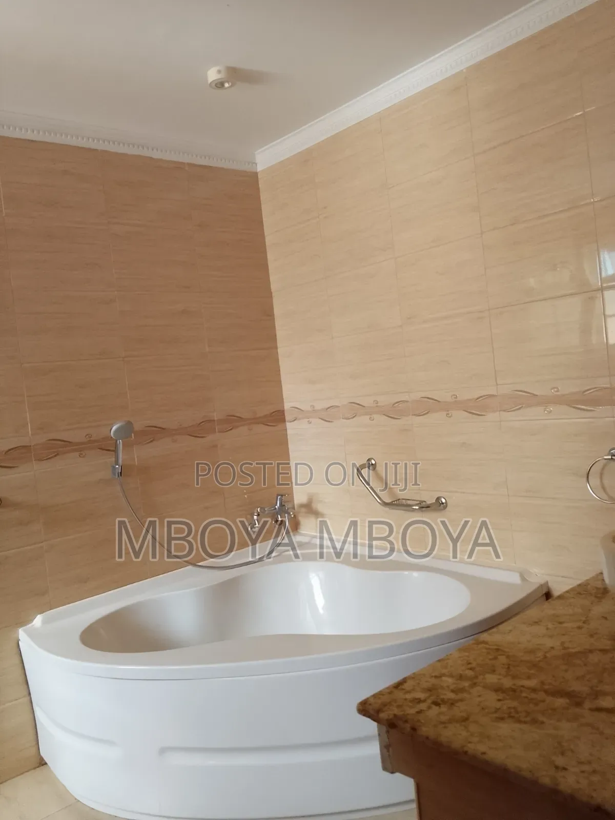 4bdrm Townhouse / Terrace in Kyuna for rent