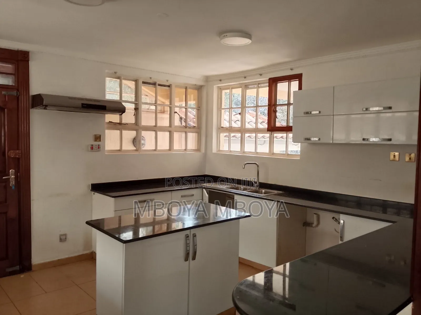 4bdrm Townhouse / Terrace in Kyuna for rent