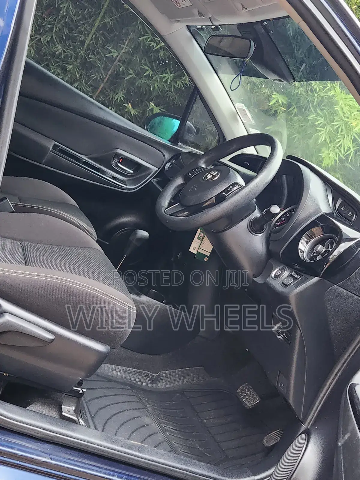 Toyota Vitz 2019 Blue