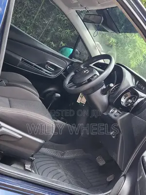 Toyota Vitz 2019 Blue