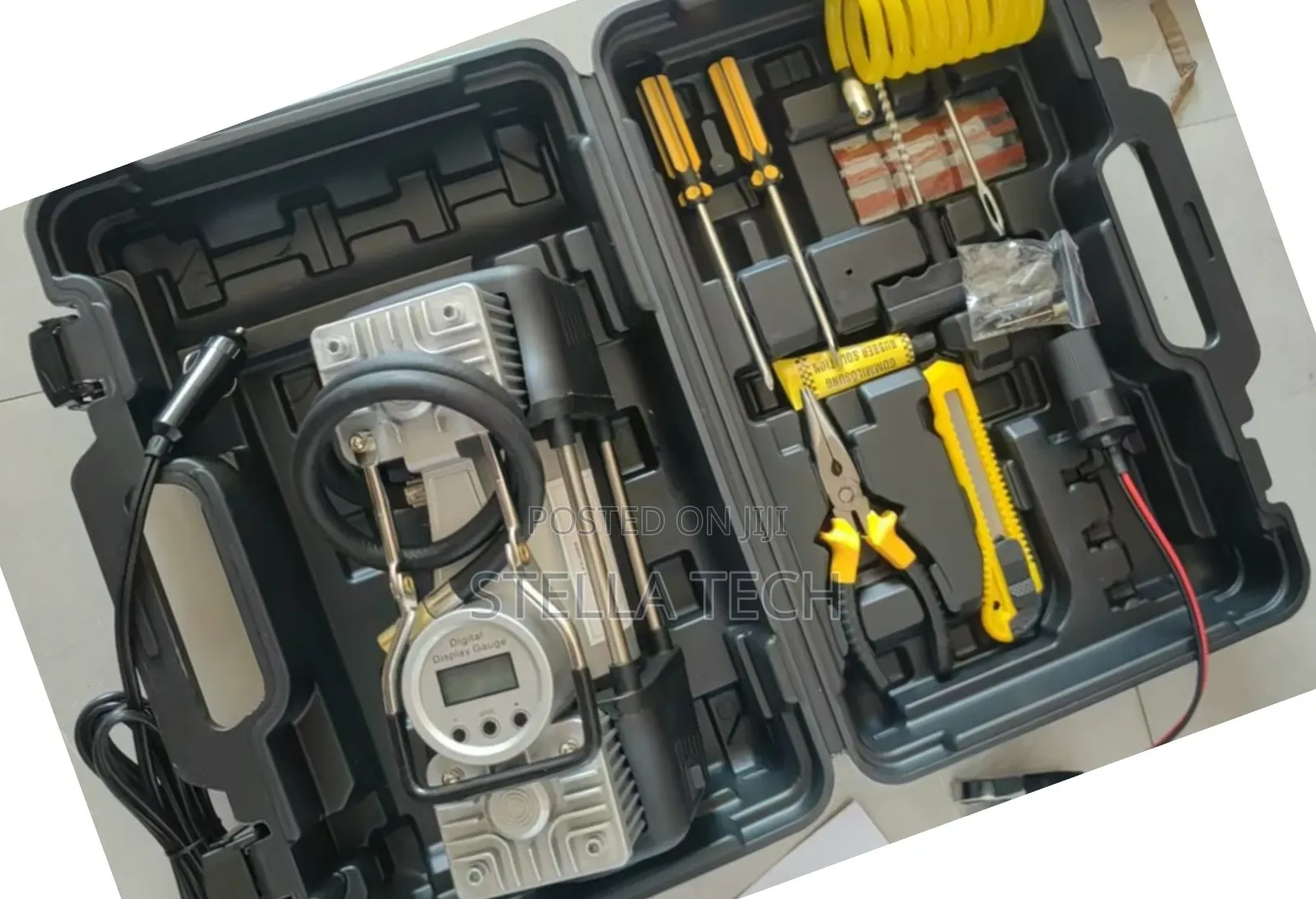 Portable (Digital Gauge)2-Cylinder Portable Air Compressor