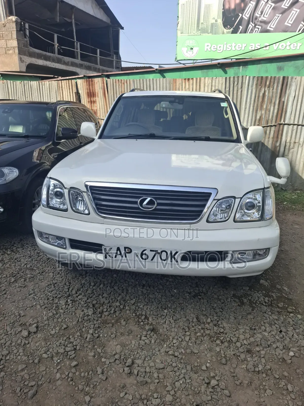 Lexus LX 470 AWD 2002 White