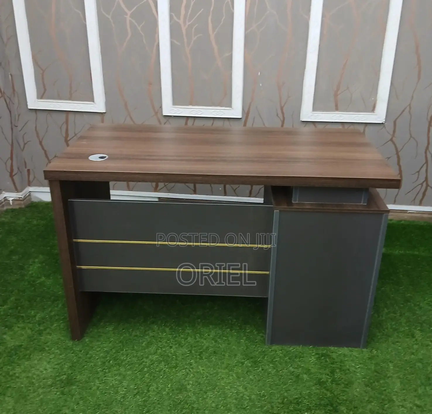 Office Desk : 1.4M Executive Corporate Work Staff Desk