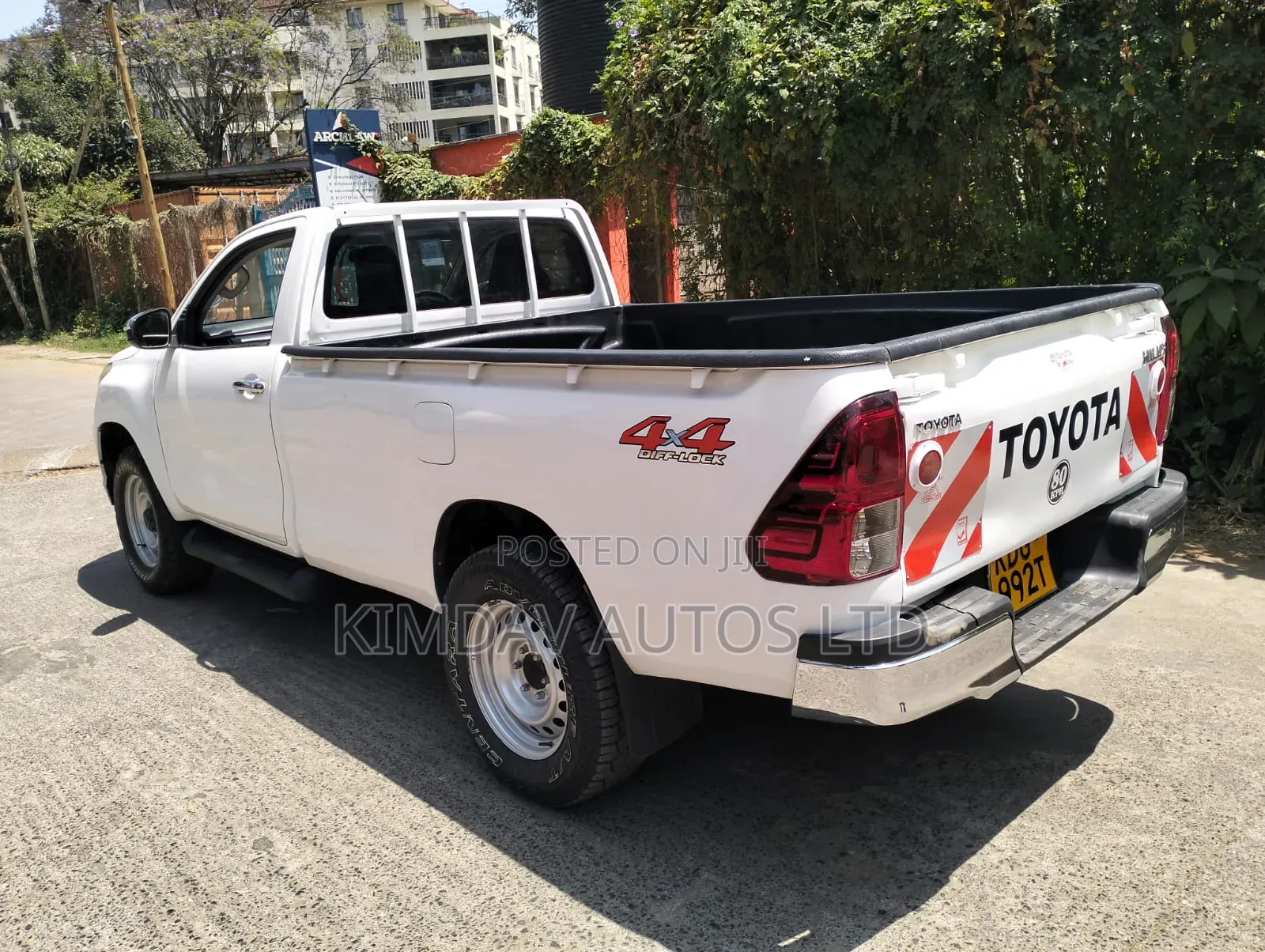 Toyota Hilux 2021 Off white