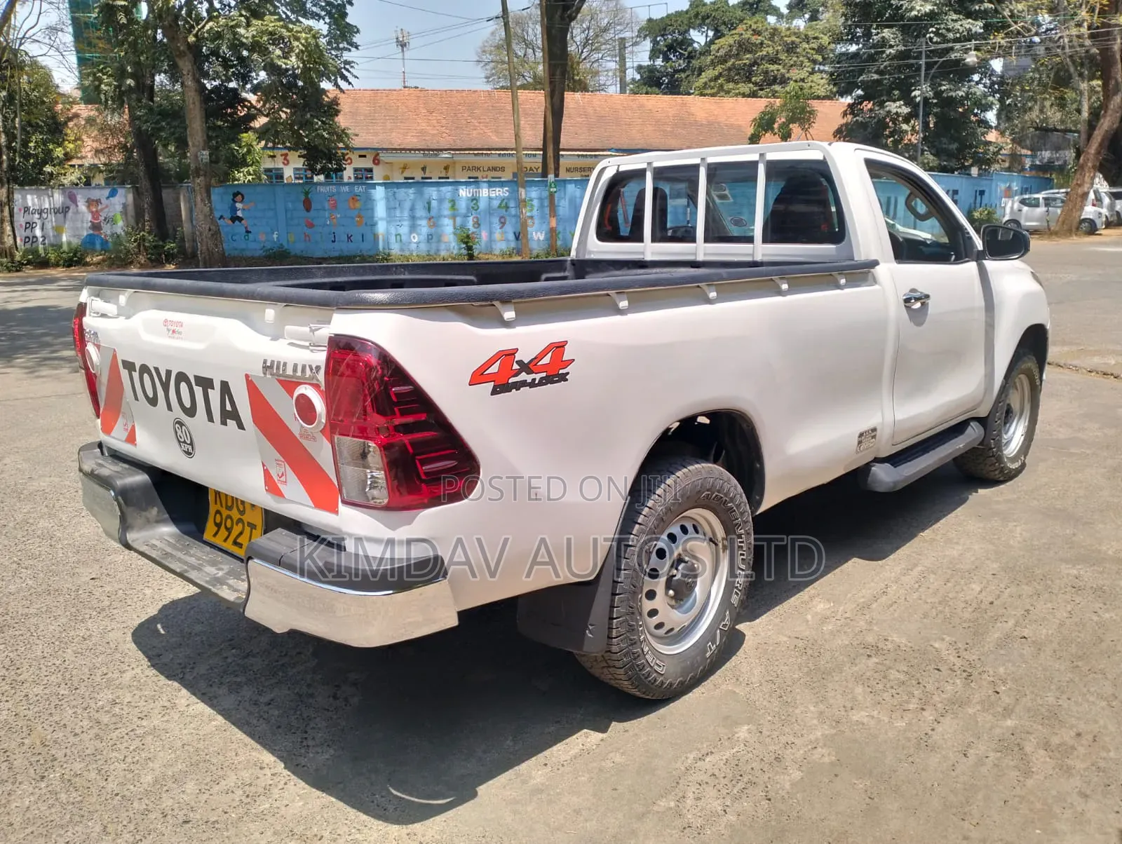 Toyota Hilux 2021 Off white