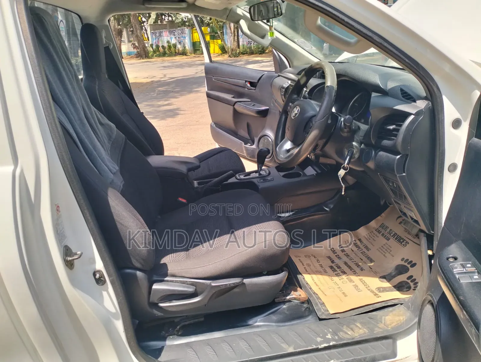 Toyota Hilux 2021 Off white