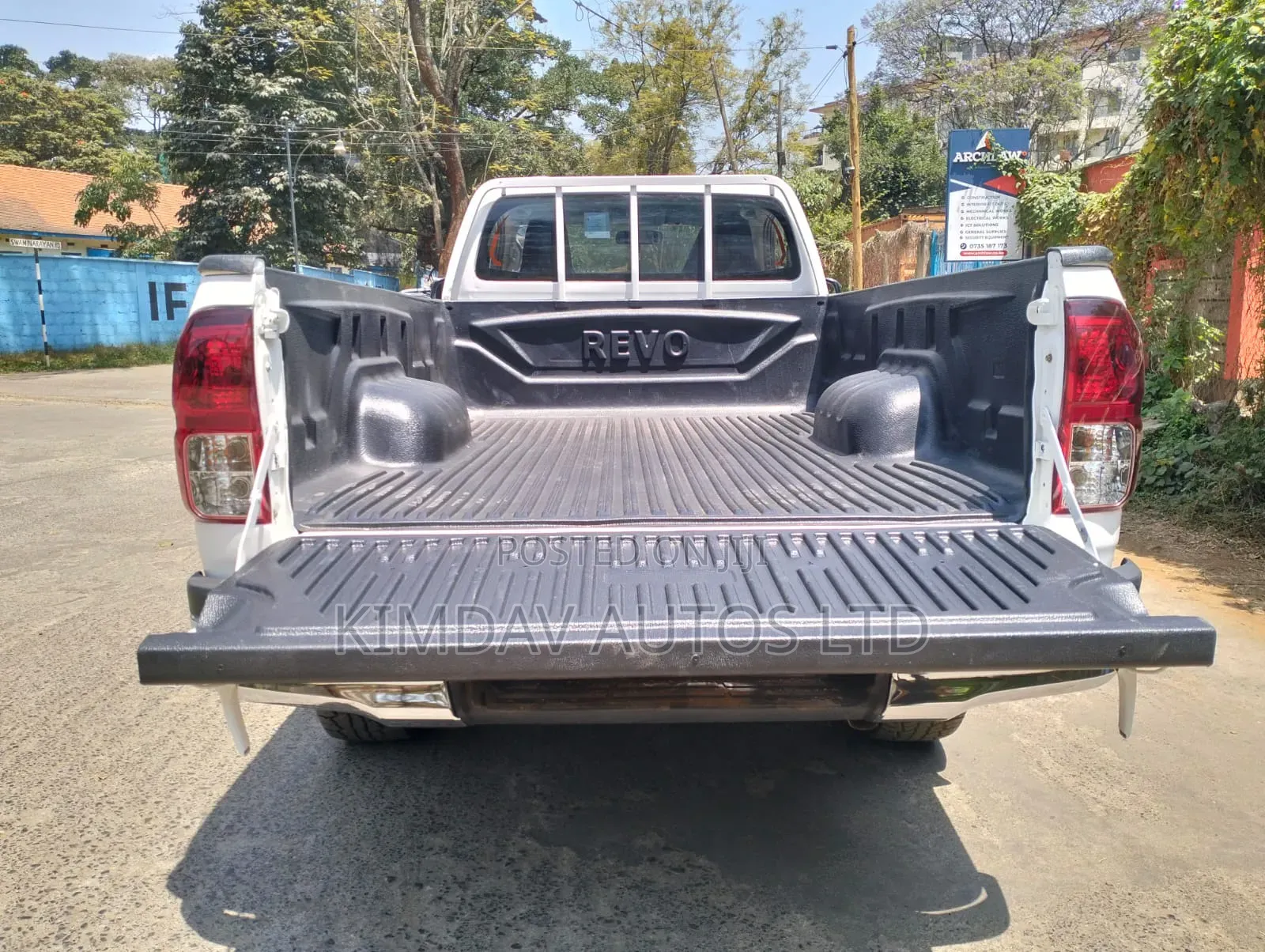 Toyota Hilux 2021 Off white