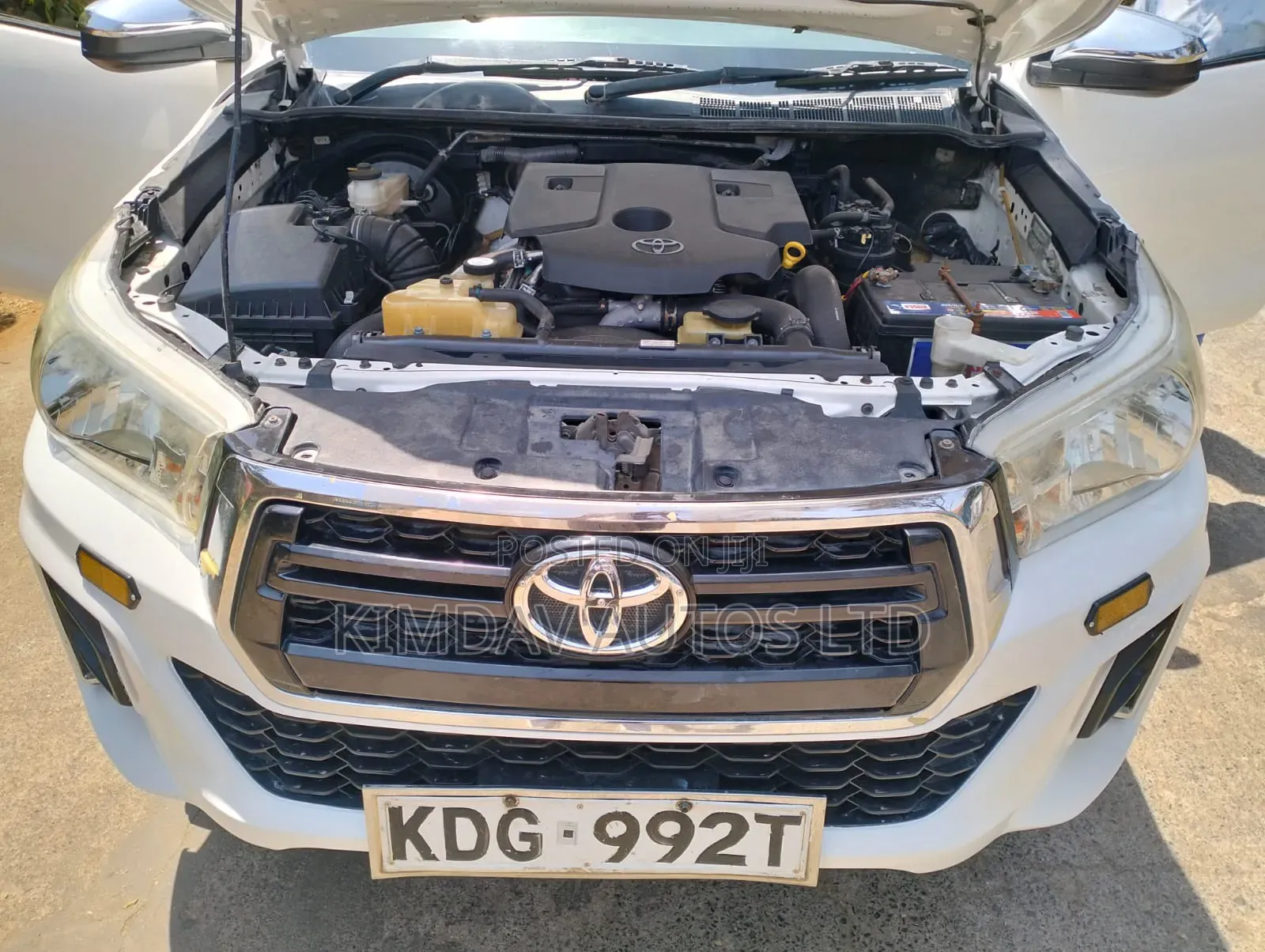 Toyota Hilux 2021 Off white