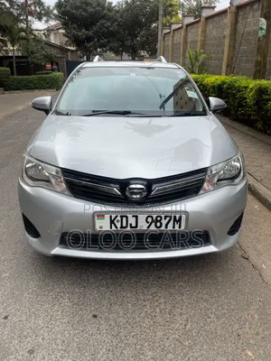 Toyota Corolla Fielder 2014 Silver
