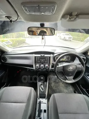 Toyota Corolla Fielder 2014 Silver