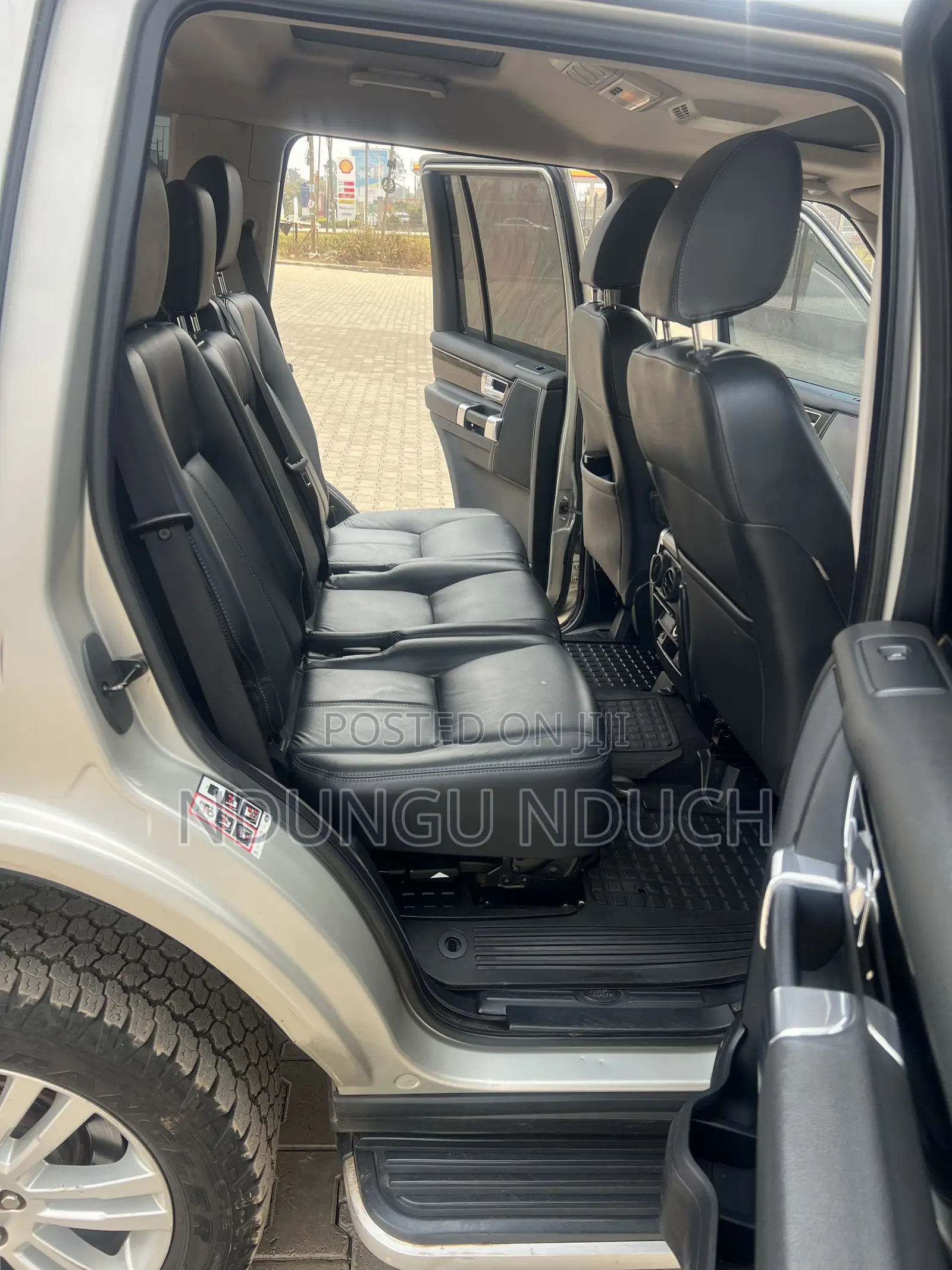 Land Rover Discovery 2014 Silver