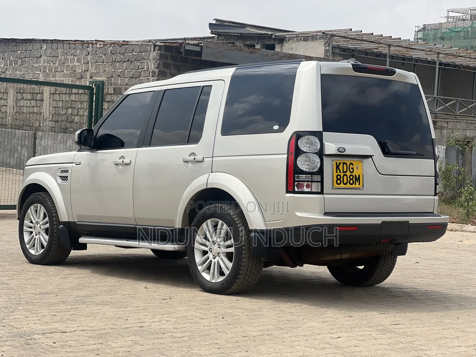 Land Rover Discovery 2014 Silver