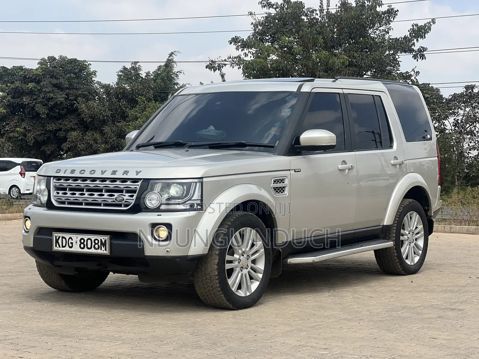 Land Rover Discovery 2014 Silver