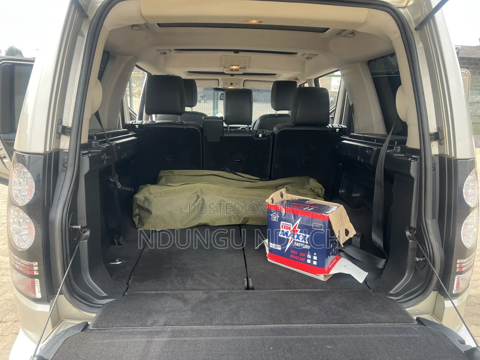 Land Rover Discovery 2014 Silver