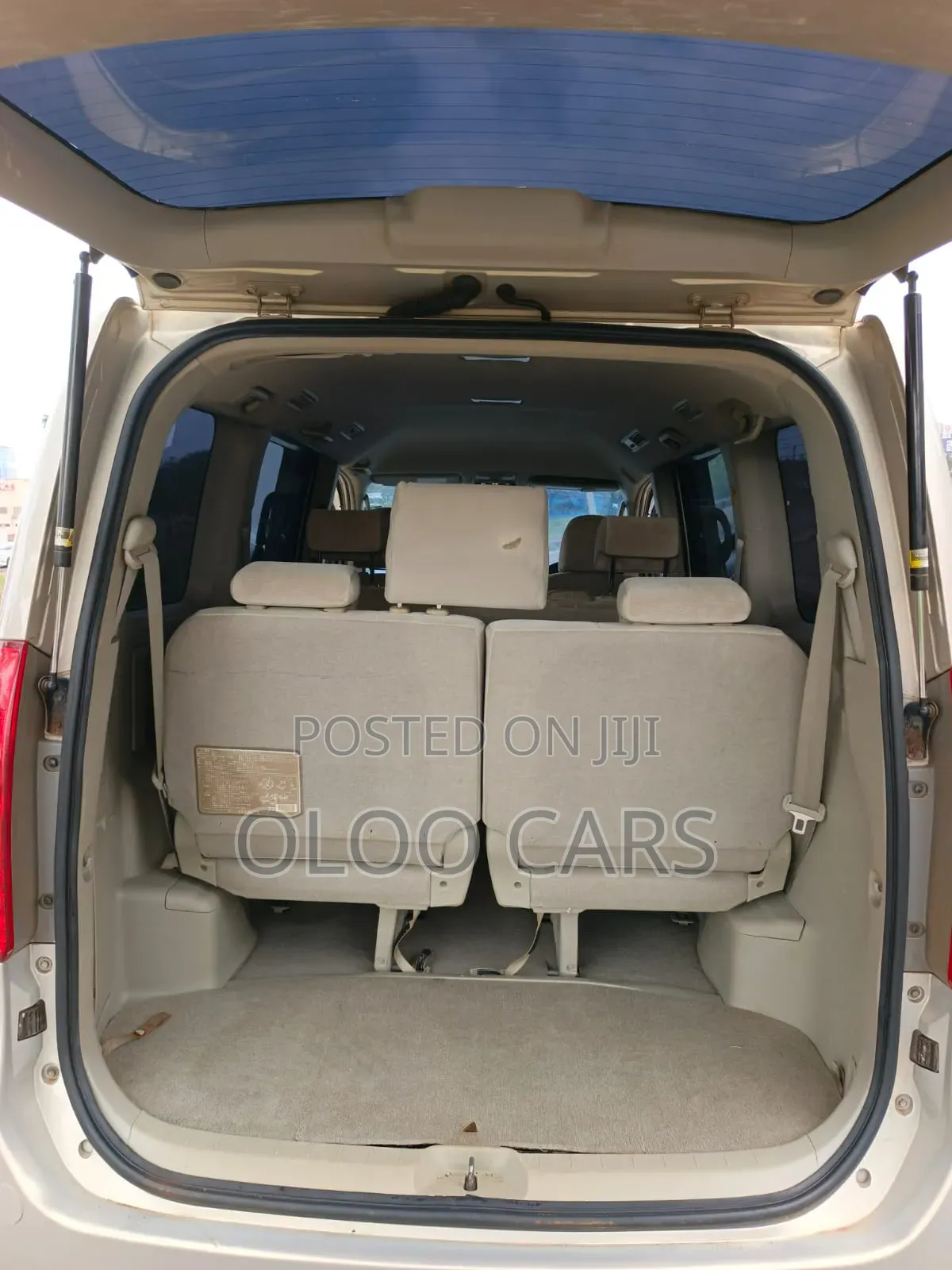 Toyota Noah 2011 Silver