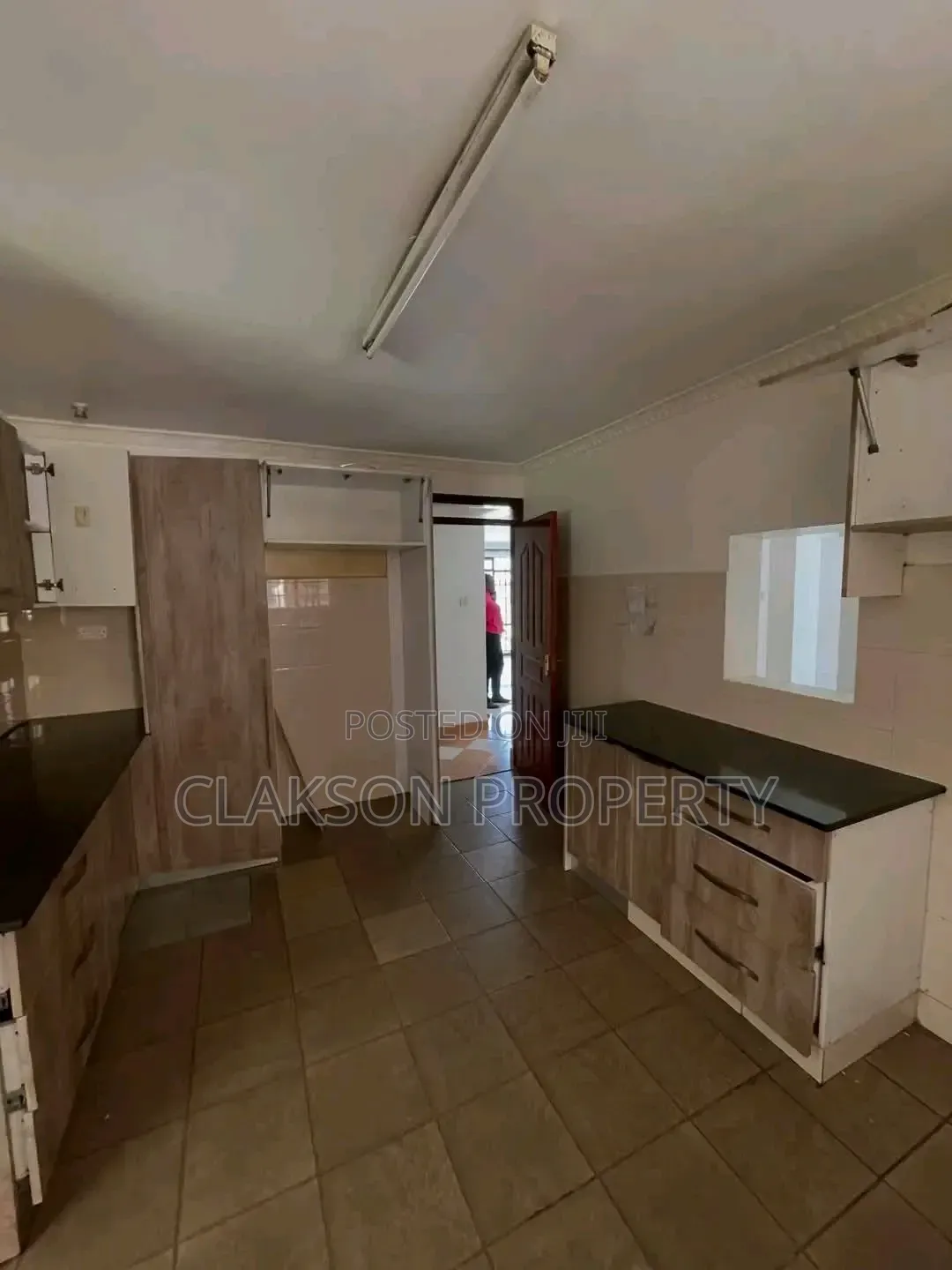4bdrm Apartment in Lavington, Muthangari for rent