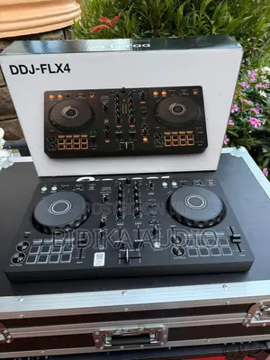 Pioneer DDJ-FLX4 DJ Controller – Complete With Box