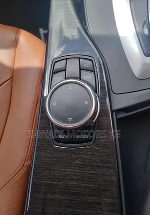 BMW 320i 2015 White