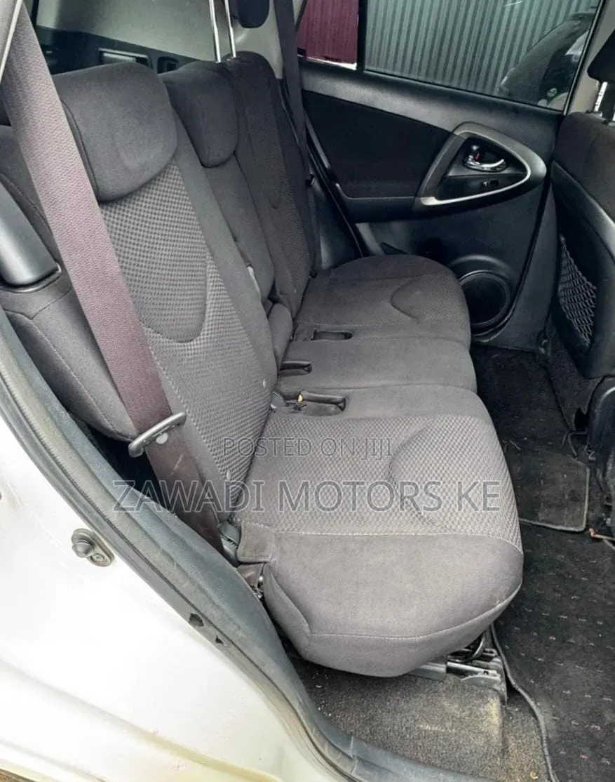 Toyota RAV4 2016 White