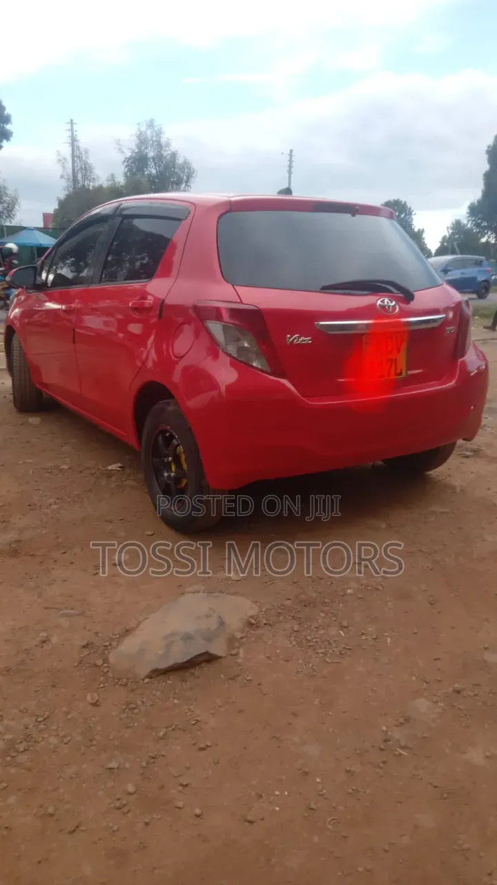 Toyota Vitz 2014 Red