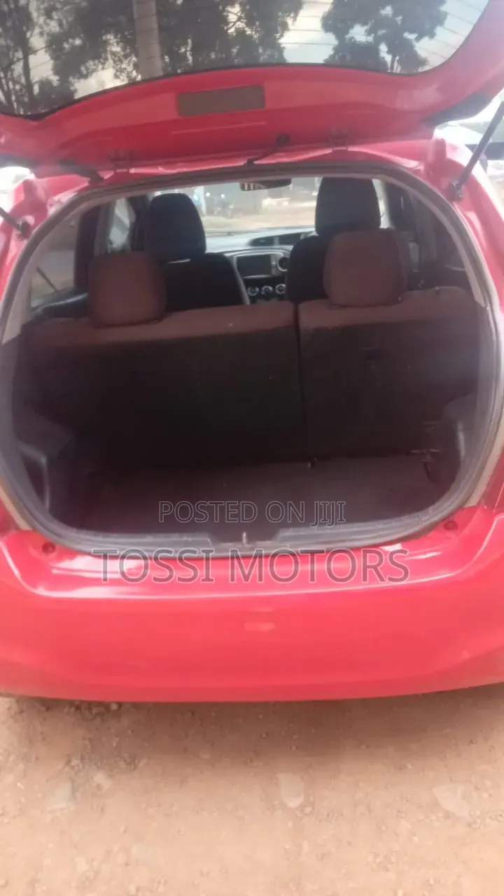Toyota Vitz 2014 Red
